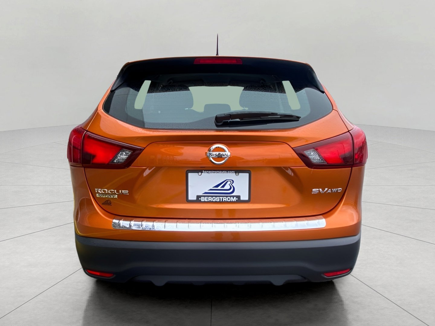 Used 2017 Nissan Rogue Sport SV w/ SV All-Weather Package AWD/4WD image 19