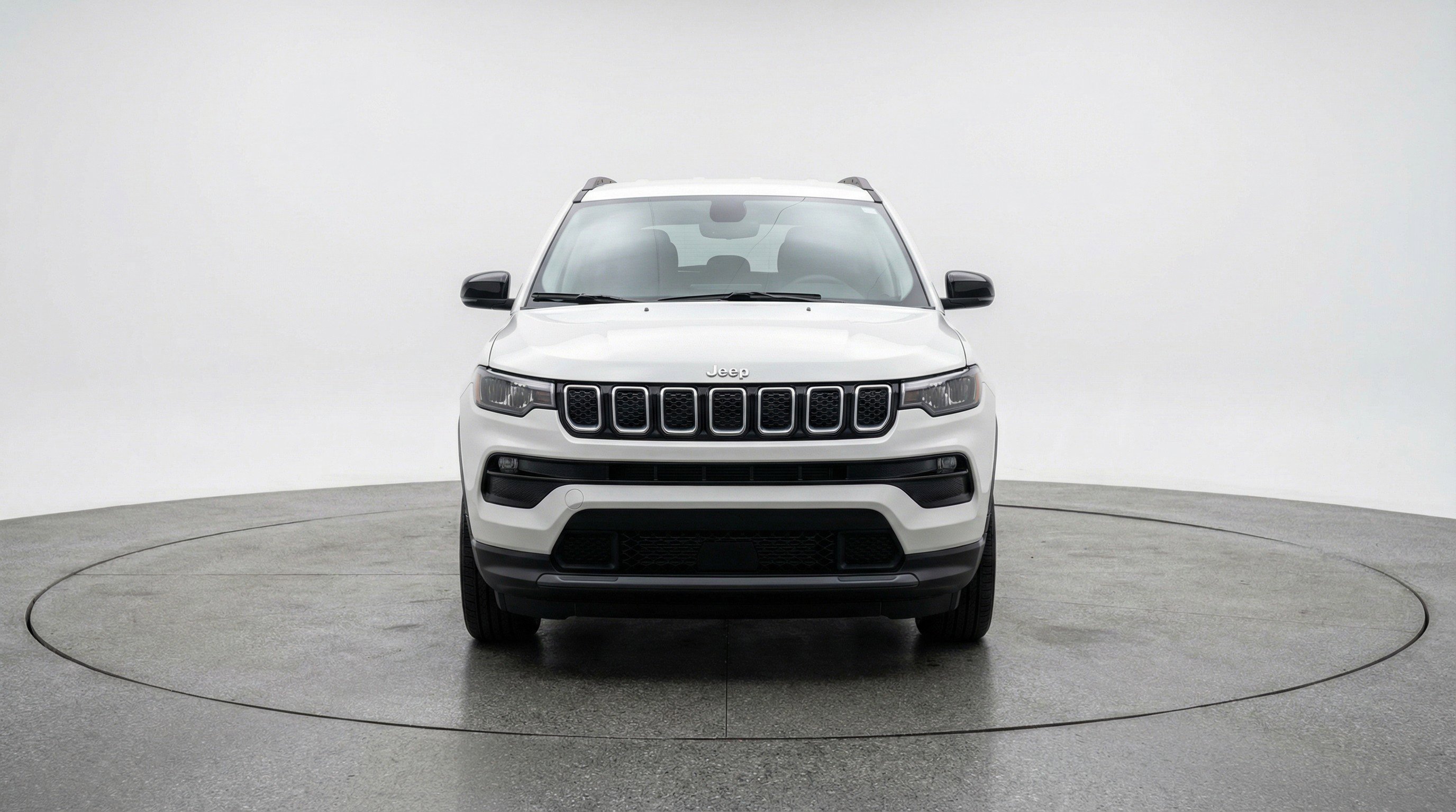 Used 2025 Jeep Compass Latitude image 2