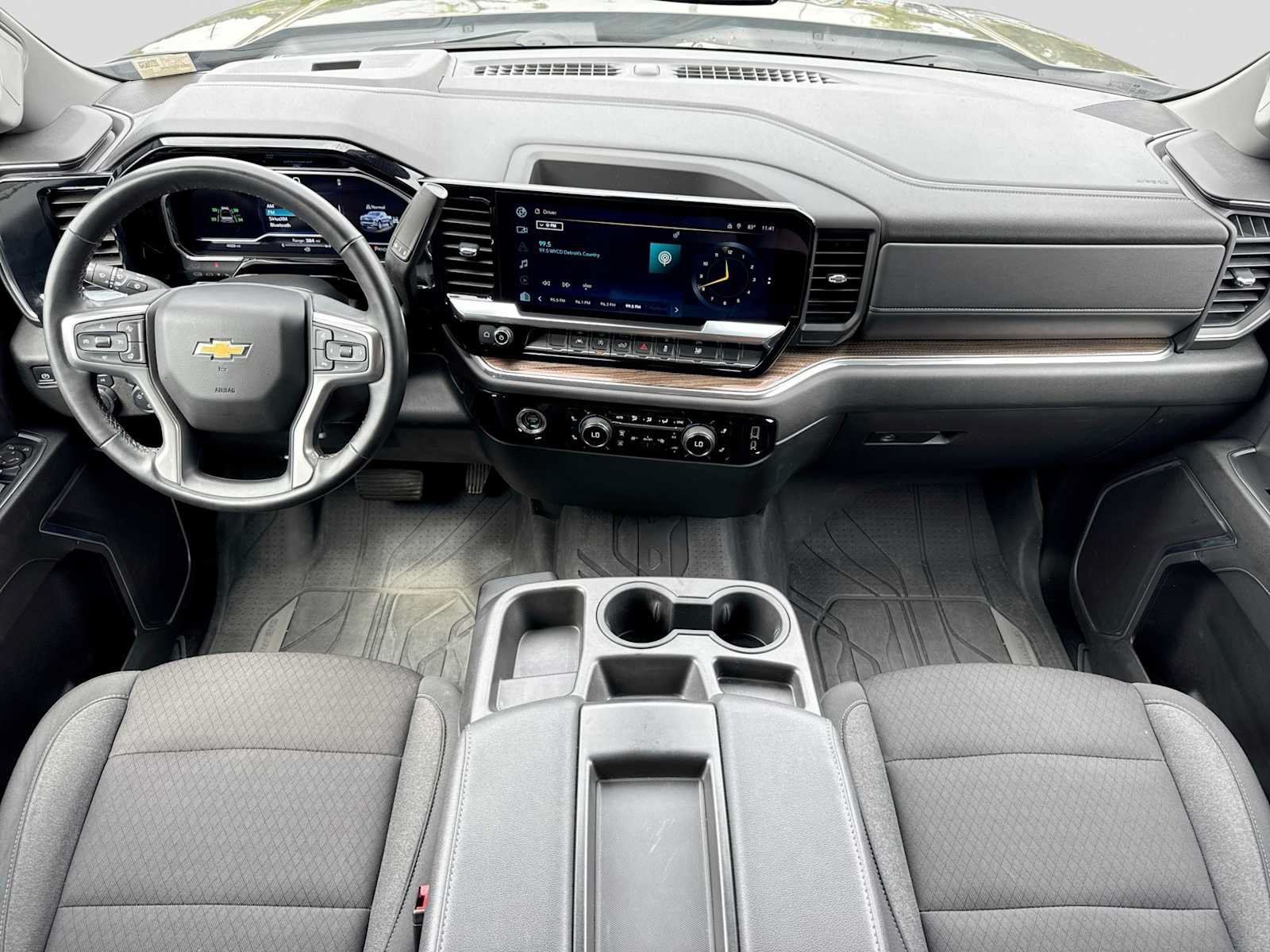 Used 2023 Chevrolet Silverado 1500 LT AWD/4WD image 14