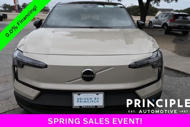 New 2026 Volvo EX30 Plus w/ Climate Package image 3