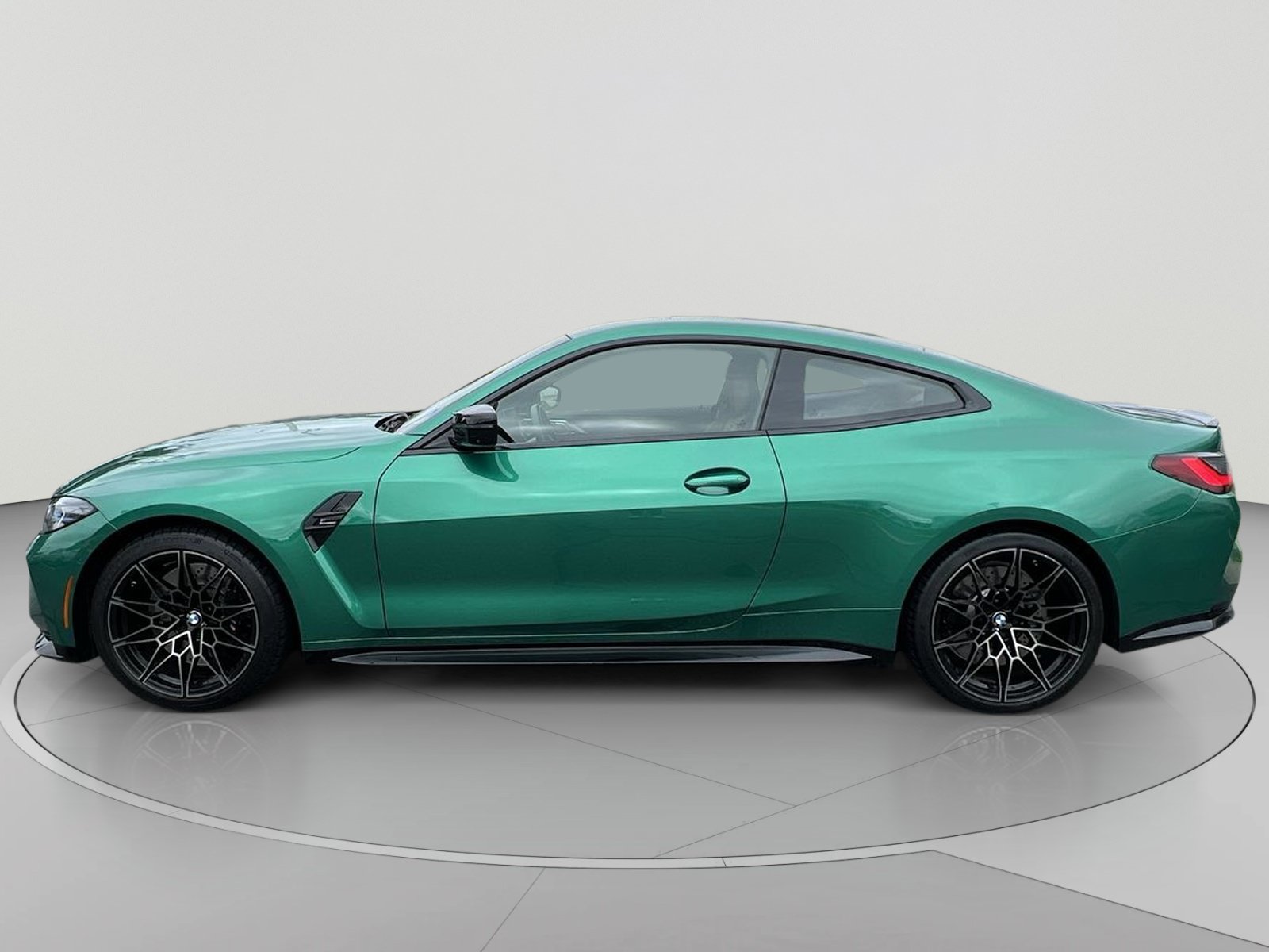 Used 2024 BMW M4 Competition w/ M Driver's Package RWD image 2