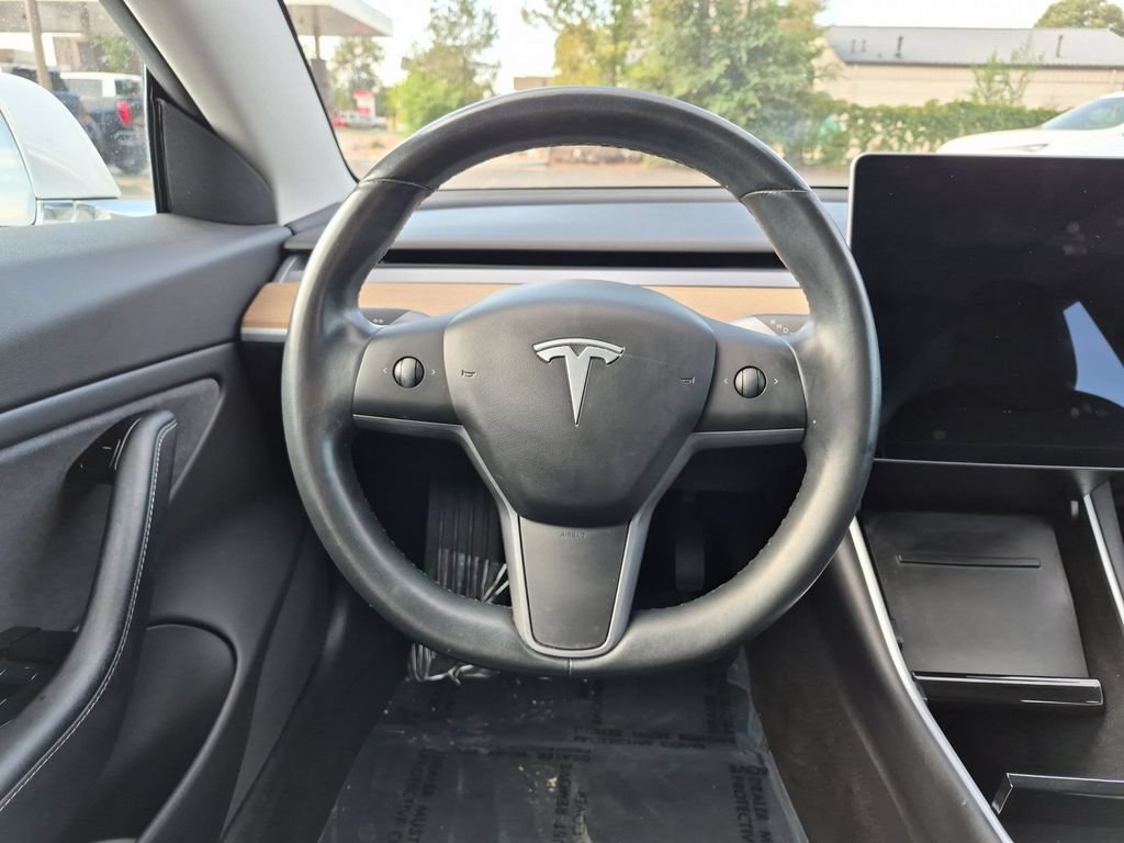 Used 2018 Tesla Model 3 Long Range AWD/4WD image 17