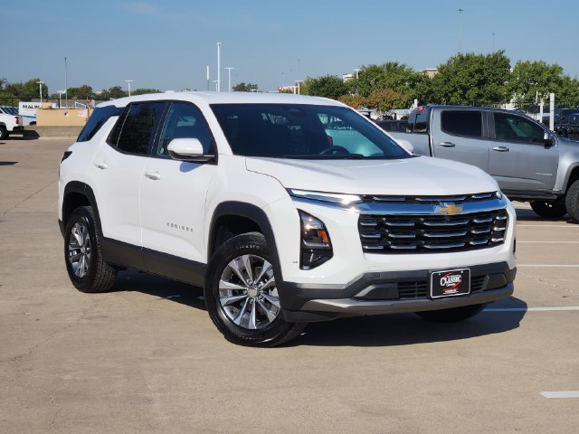 Used 2026 Chevrolet Equinox LT FWD image 2