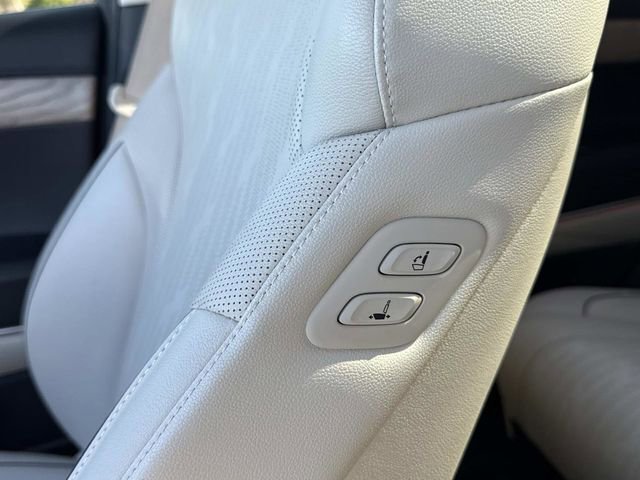 Used 2022 Genesis GV80 2.5T w/ Prestige Package 04 image 25