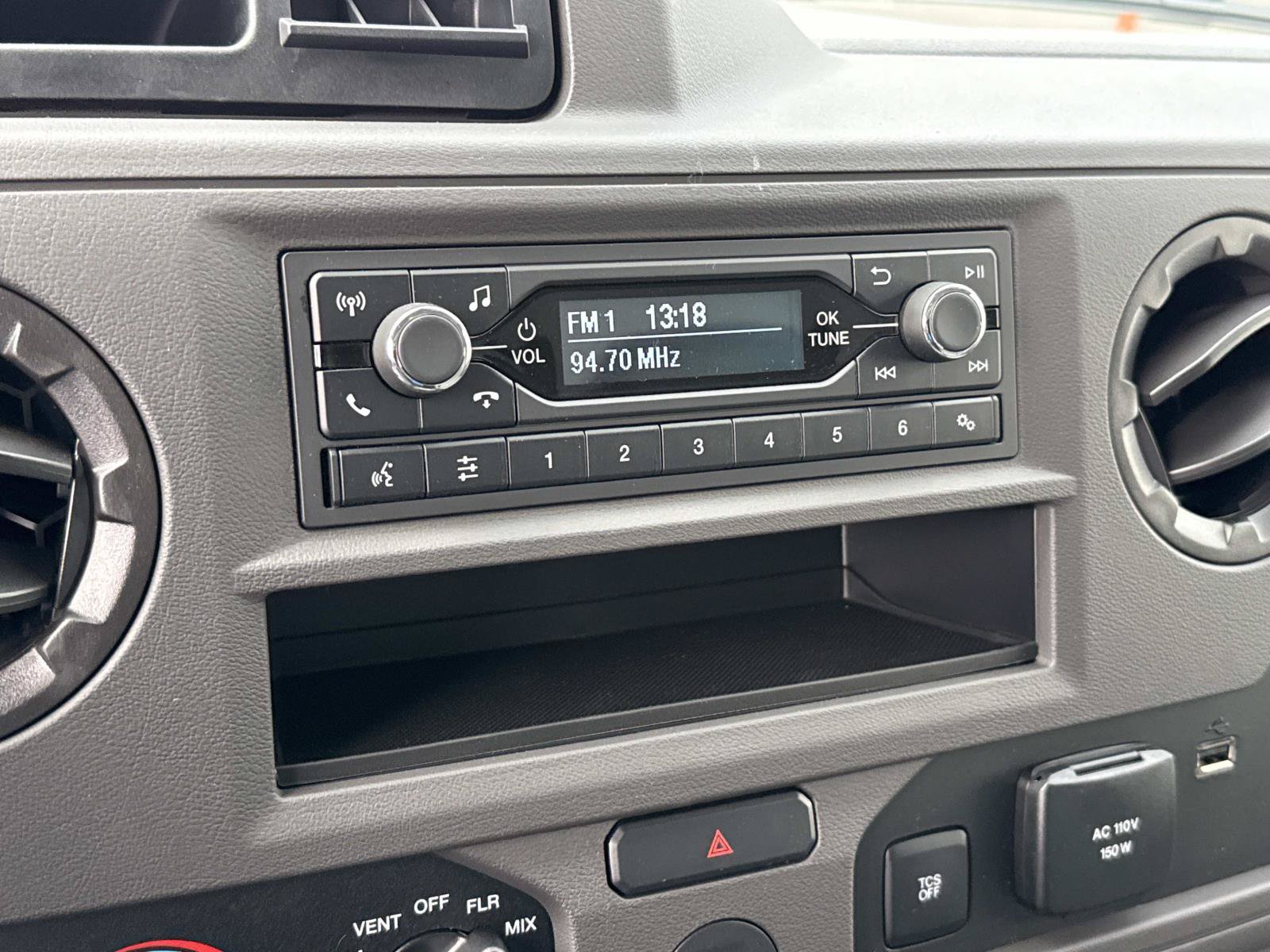 New 2027 Ford E-350 and Econoline 350 Super Duty w/ Power Equipment Group RWD image 14