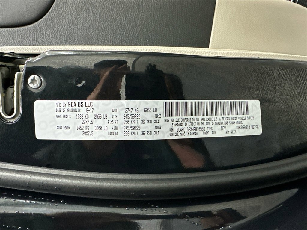 Used 2017 Chrysler Pacifica Limited w/ UConnect Theater Package image 38