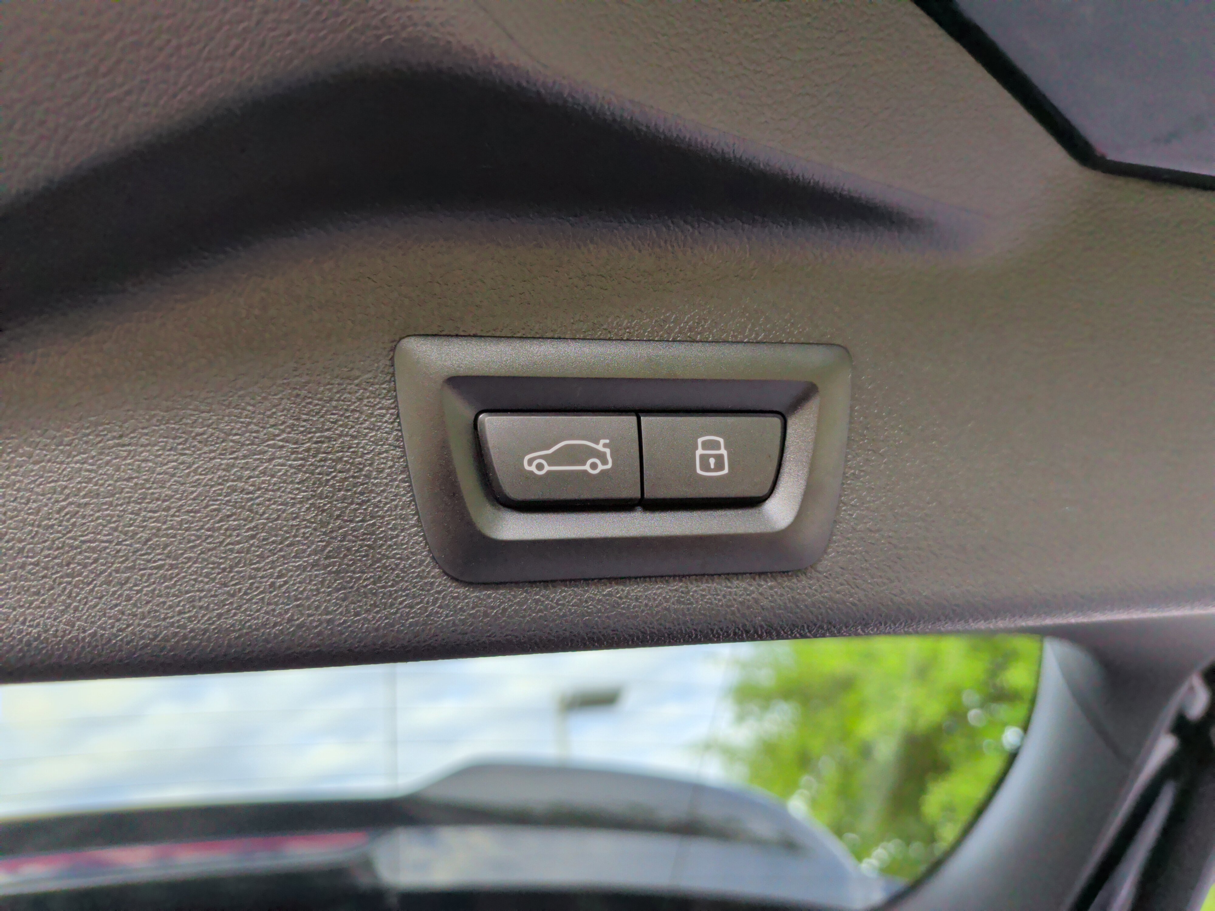 Used 2024 BMW X5 M Competition w/ Executive Package image 40