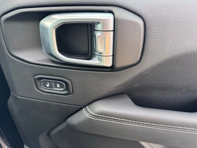 Certified 2022 Jeep Wrangler Unlimited Sahara w/ Cold Weather Group image 24