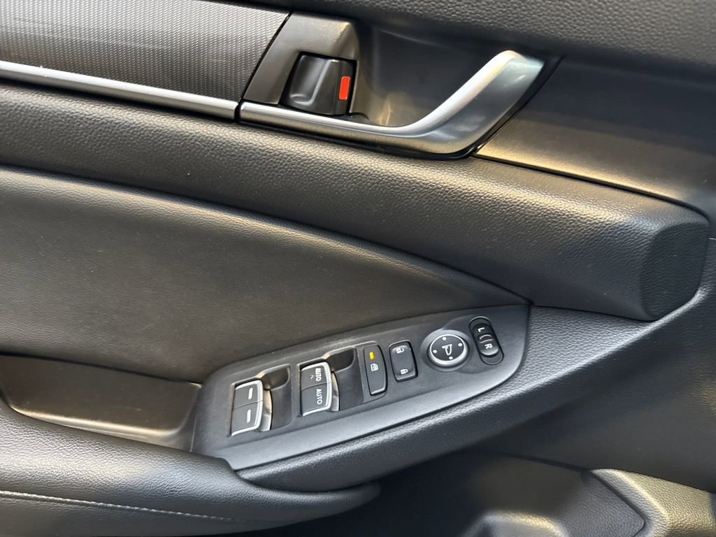 Used 2020 Honda Accord Sport image 10