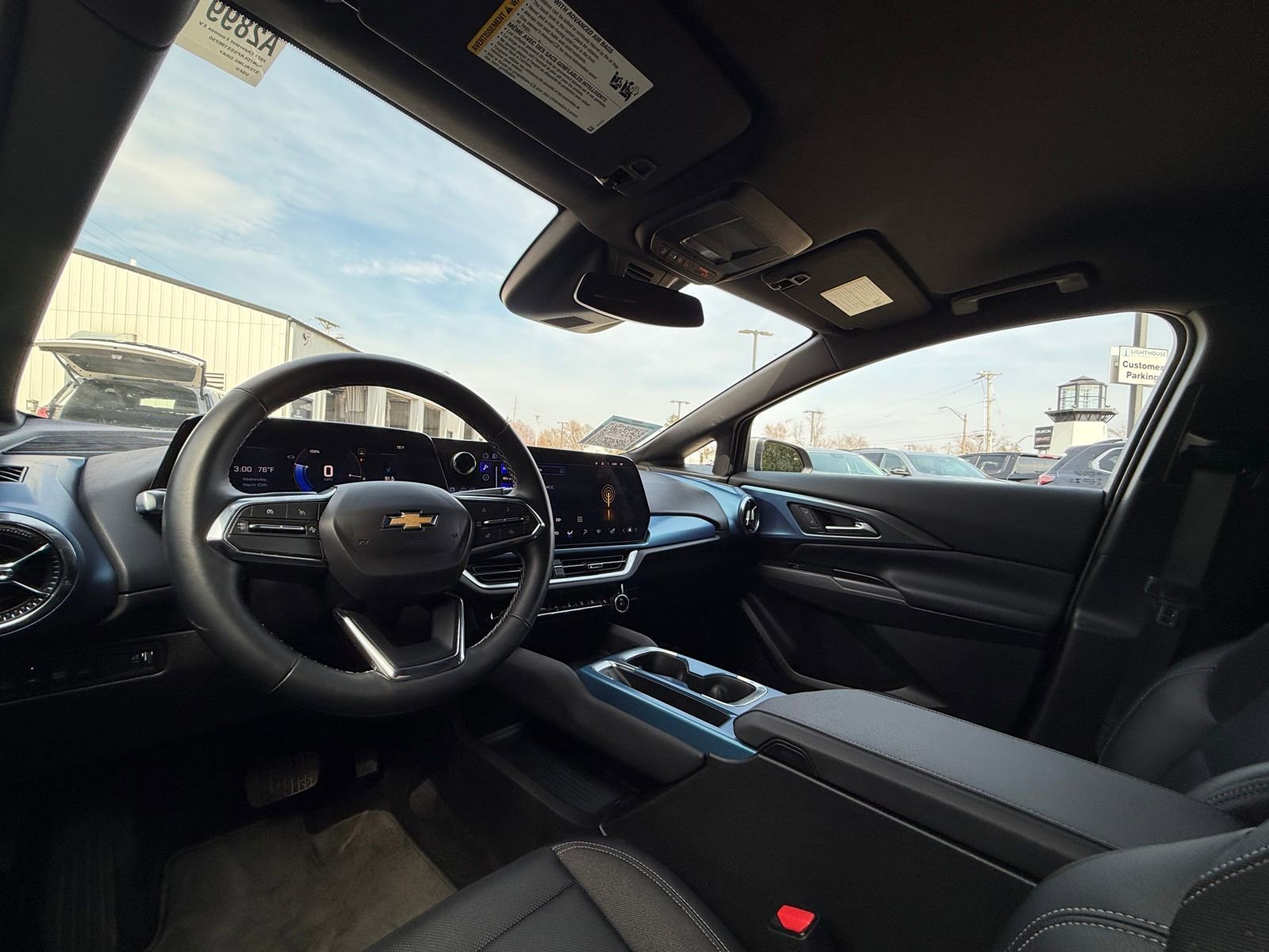 Used 2025 Chevrolet Equinox EV LT w/ Convenience Package FWD image 17