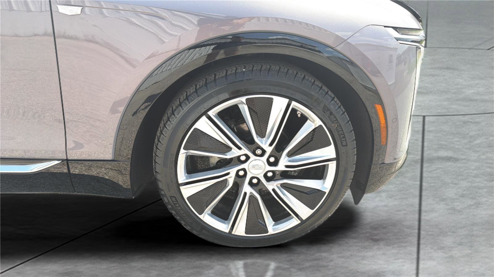 Used 2025 Cadillac Lyriq Luxury w/ LPO, Floor Liner Package image 26