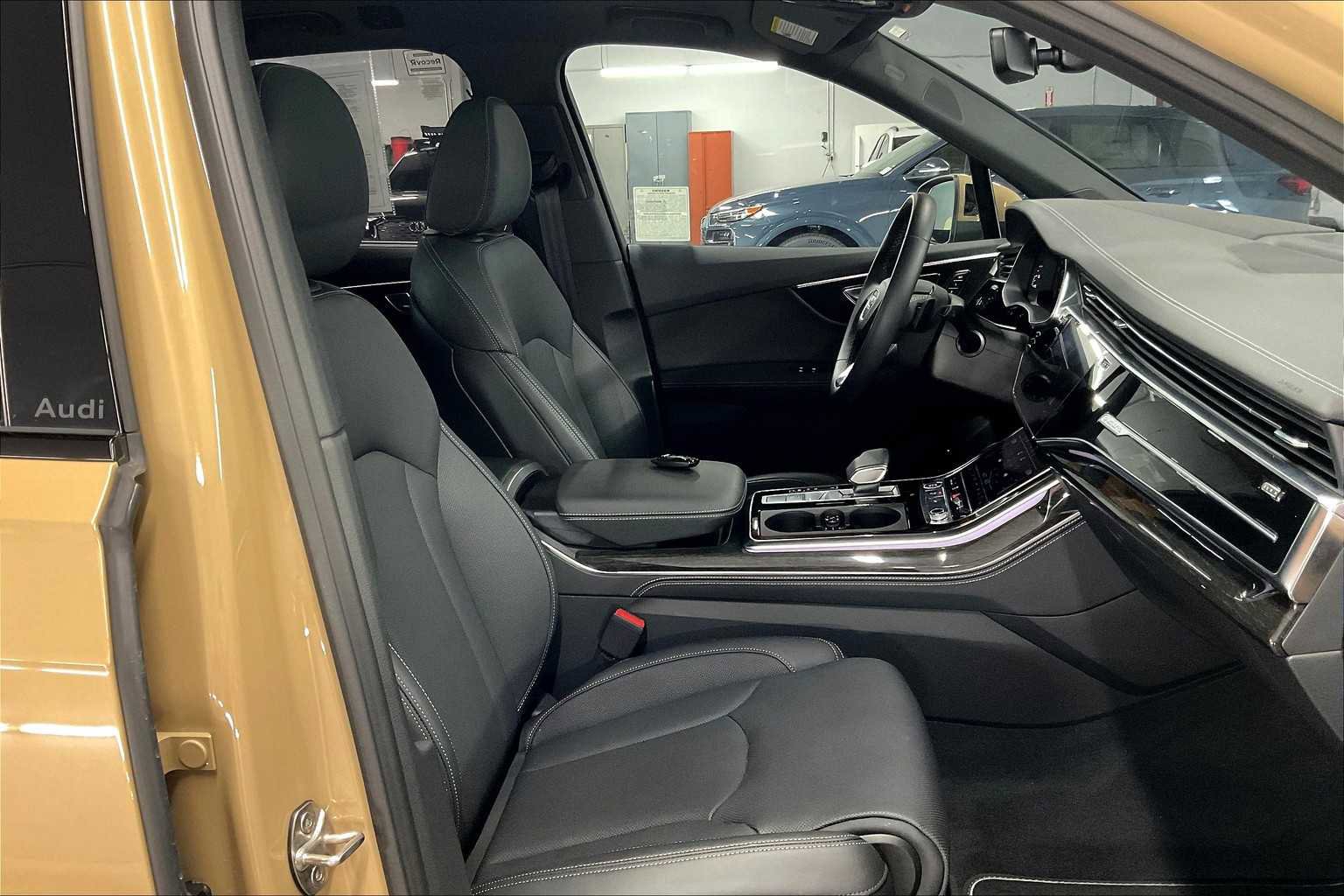 Used 2025 Audi Q7 3.0T Prestige image 10
