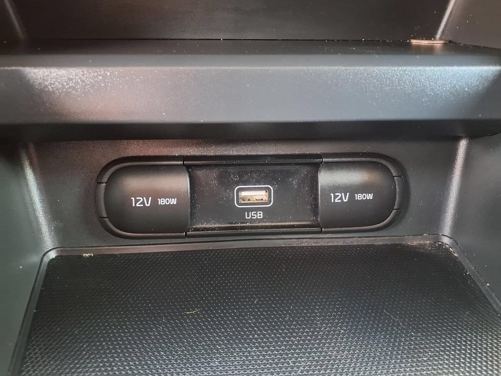 Used 2020 Kia Soul LX FWD image 26