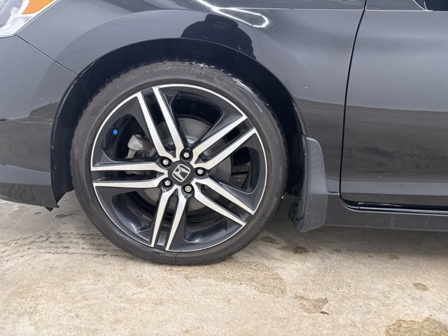 Used 2016 Honda Accord Sport image 10