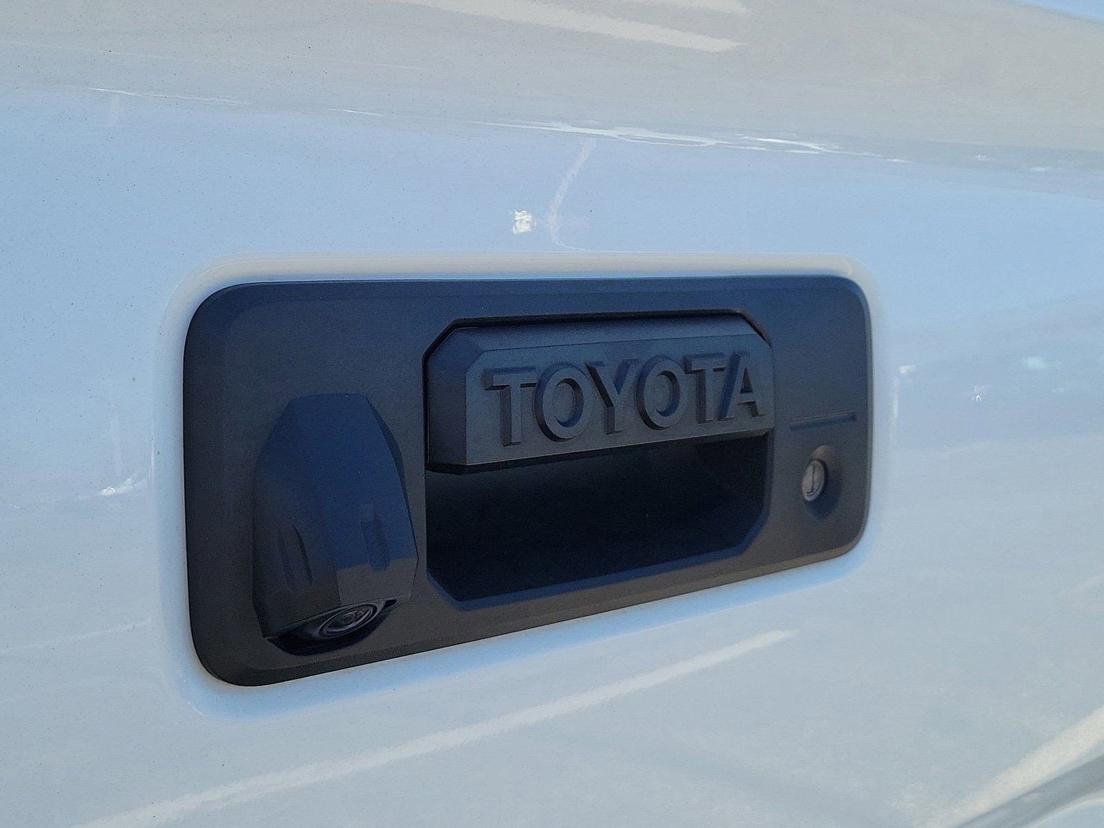 Used 2023 Toyota Tacoma SR AWD/4WD image 6