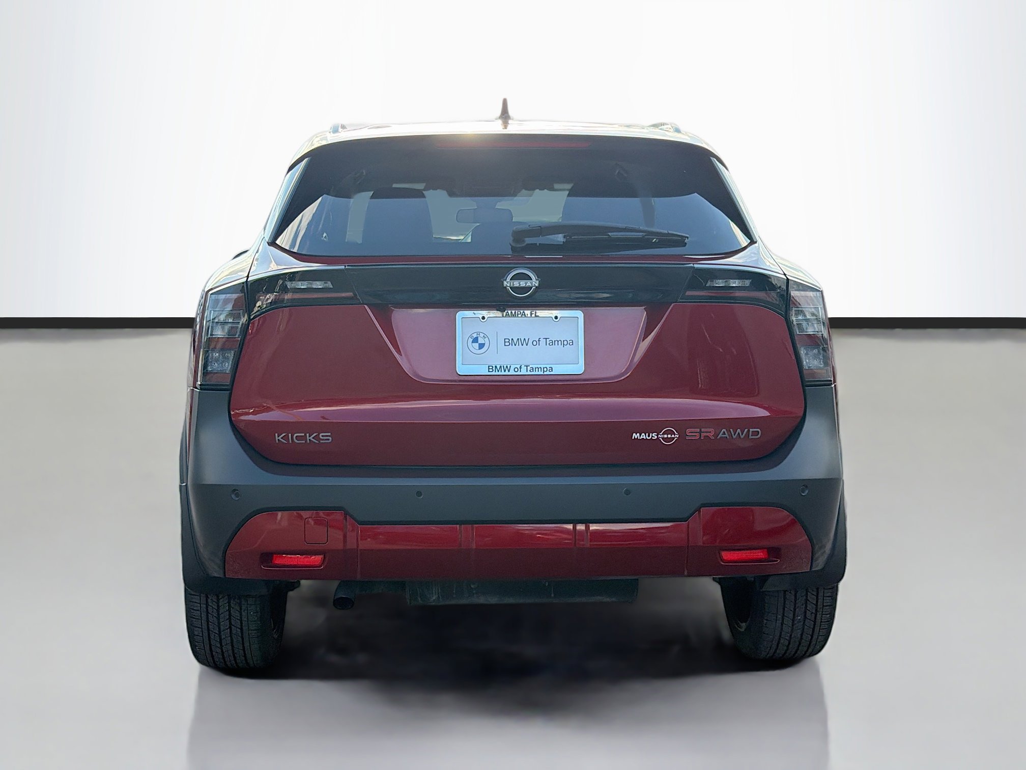 Used 2025 Nissan Kicks SR image 4