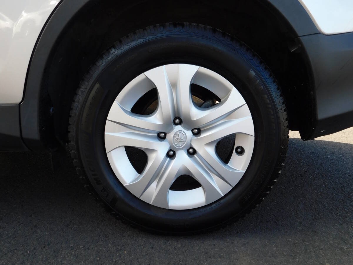 Used 2015 Toyota RAV4 LE AWD/4WD image 22