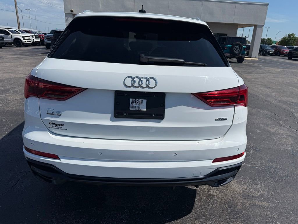 Used 2021 Audi Q3 2.0T Premium w/ Convenience Package AWD/4WD image 5