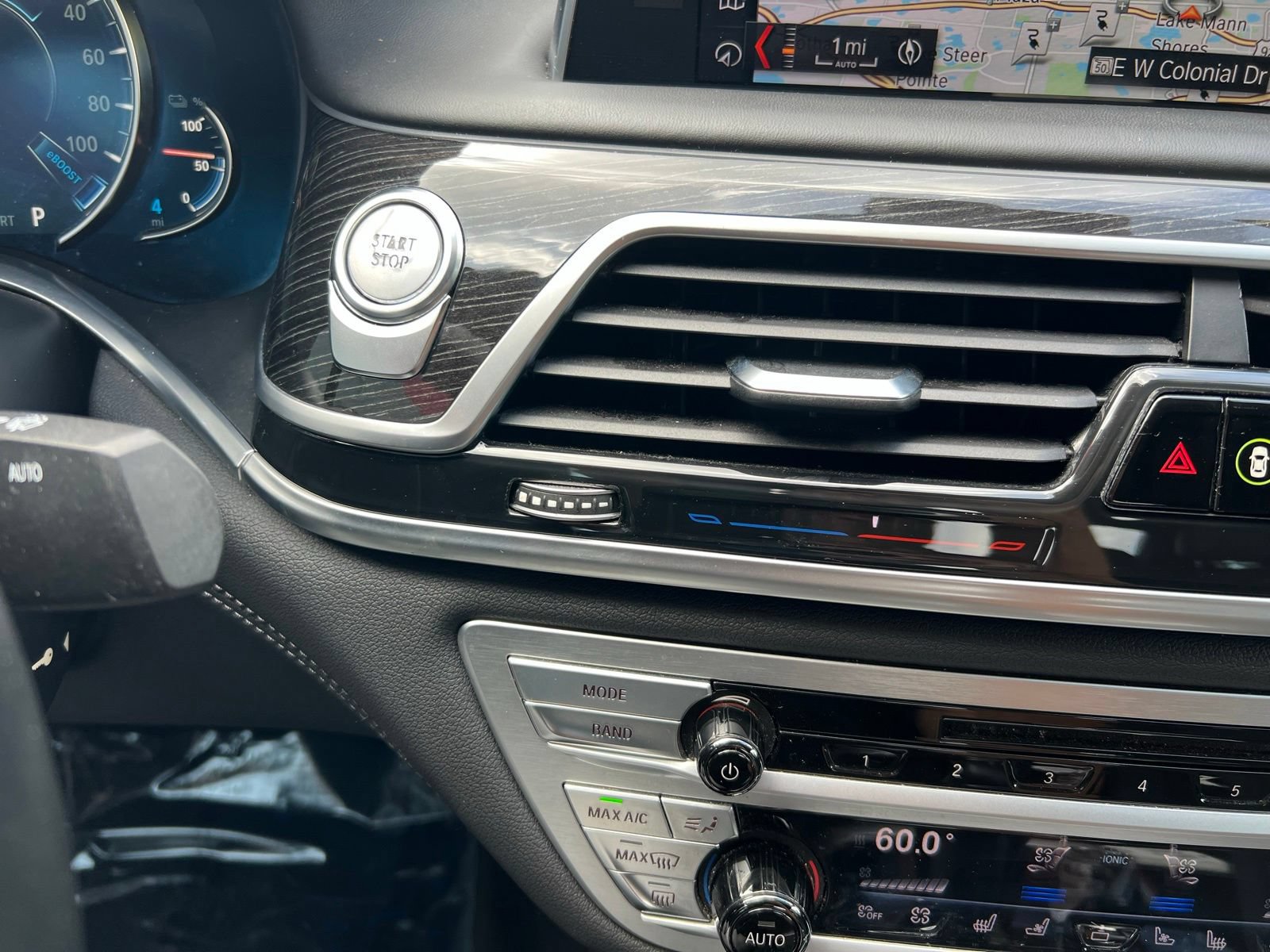 Used 2018 BMW 740e xDrive w/ M Sport Package AWD/4WD image 38