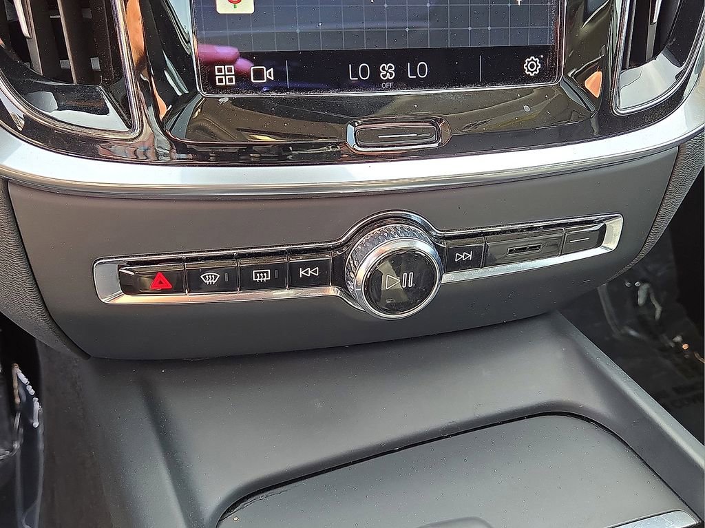 Used 2024 Volvo S60 B5 Core image 29