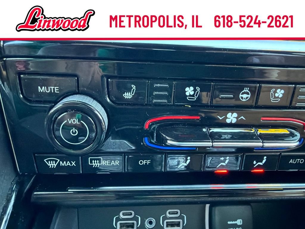 Used 2025 Jeep Grand Cherokee Summit AWD/4WD image 32