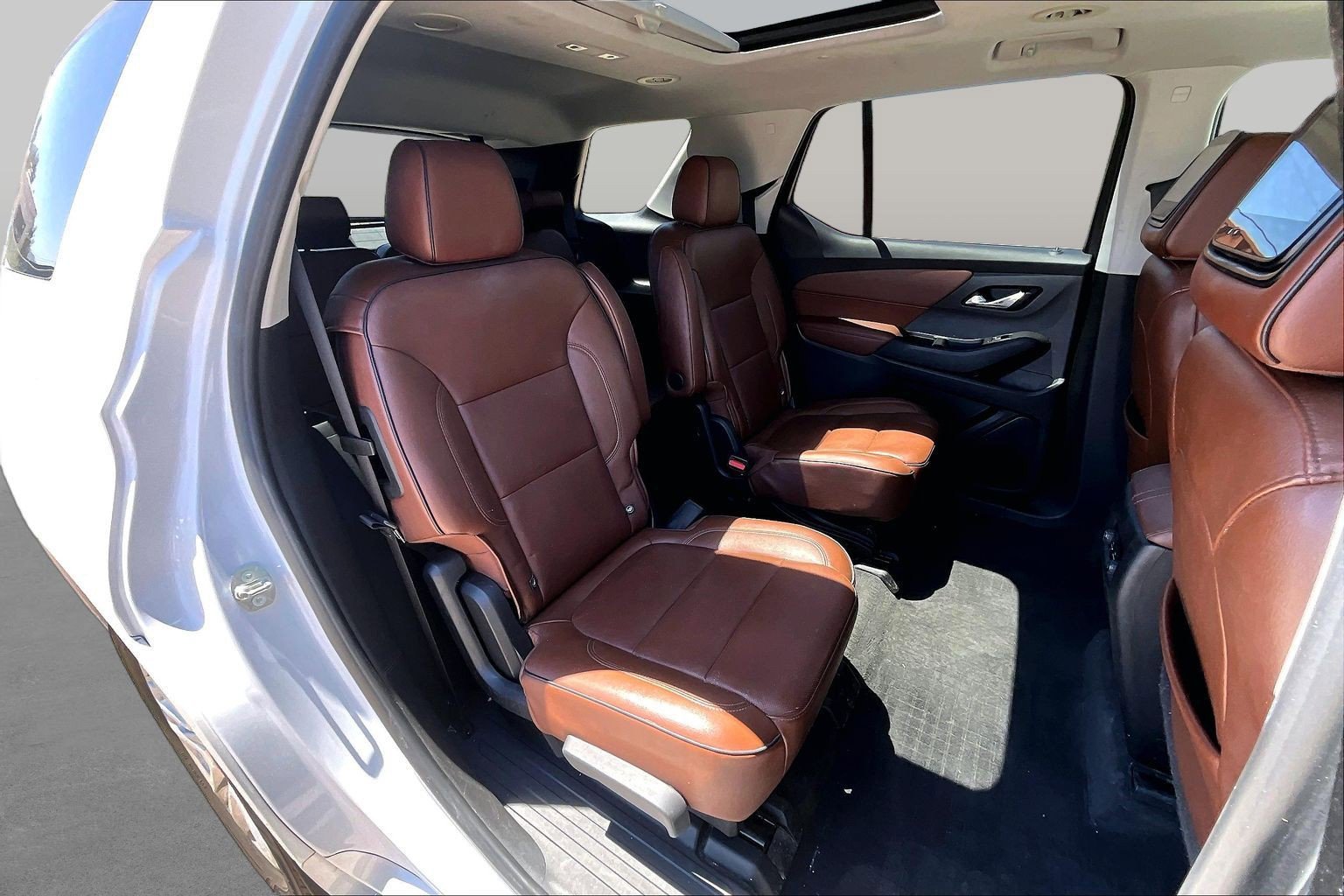 Used 2019 Chevrolet Traverse High Country w/ LPO, Floor Liner Package AWD/4WD image 24