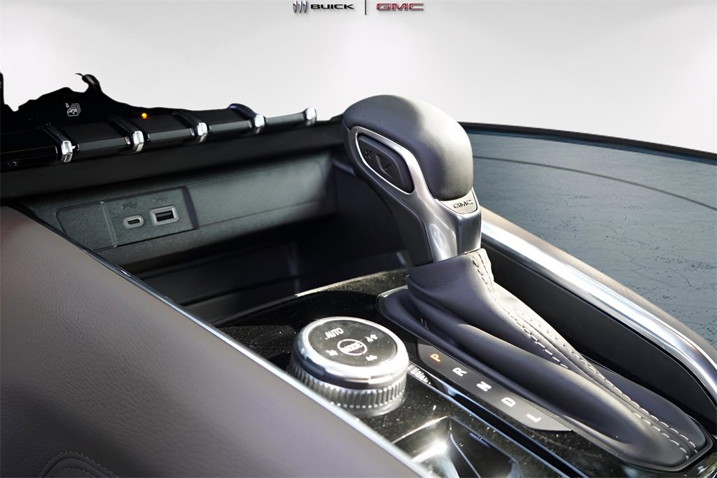 New 2026 GMC Canyon Denali image 13