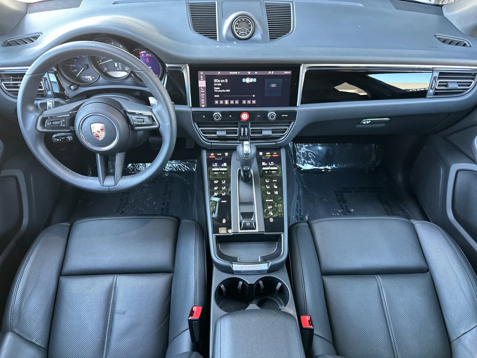 Certified 2025 Porsche Macan AWD/4WD image 6