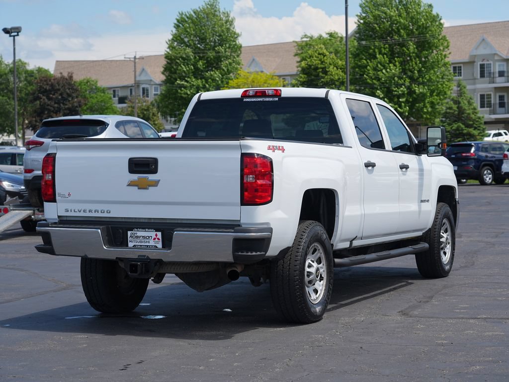 Used 2018 Chevrolet Silverado 3500 4x4 Crew Cab image 3