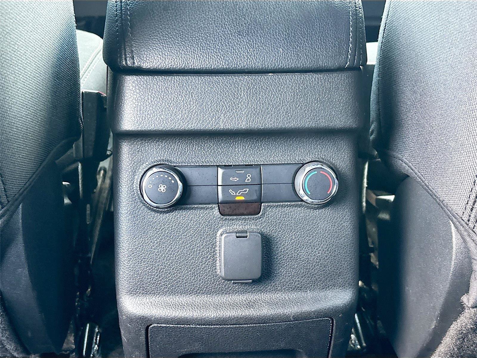 Used 2017 Ford Explorer XLT FWD image 24