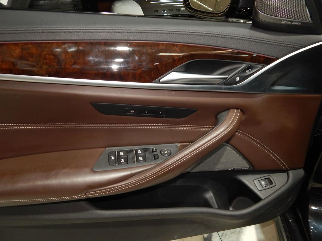 Used 2020 BMW 540i xDrive w/ M Sport Package image 13
