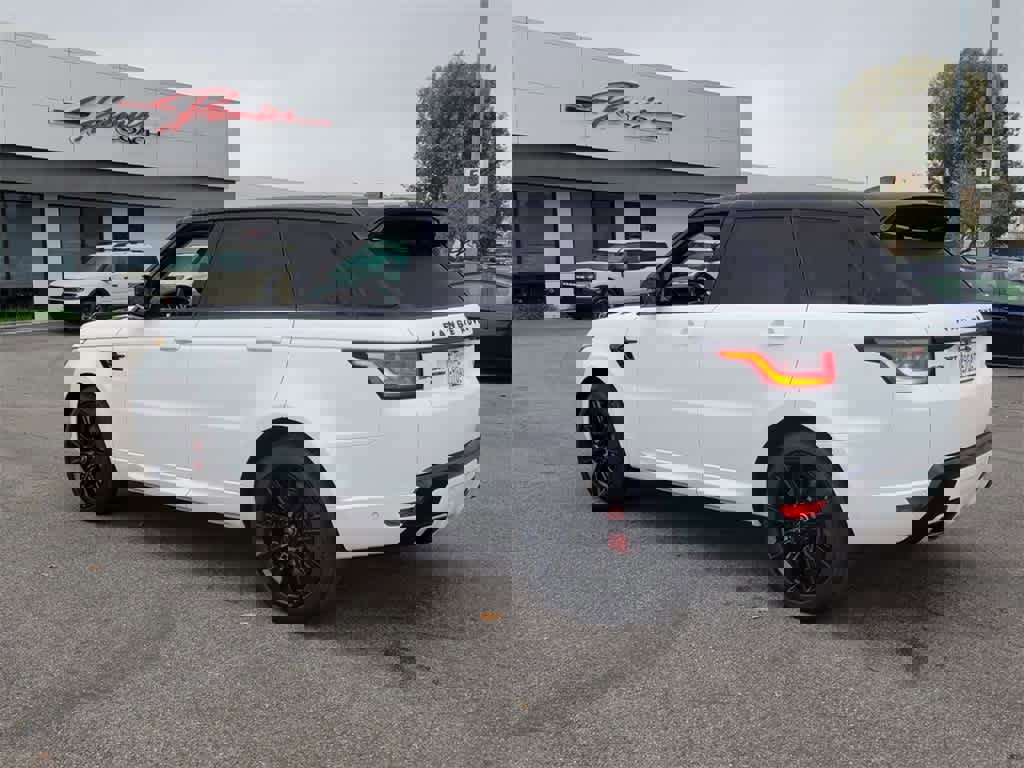 Used 2020 Land Rover Range Rover Sport HSE Dynamic image 3