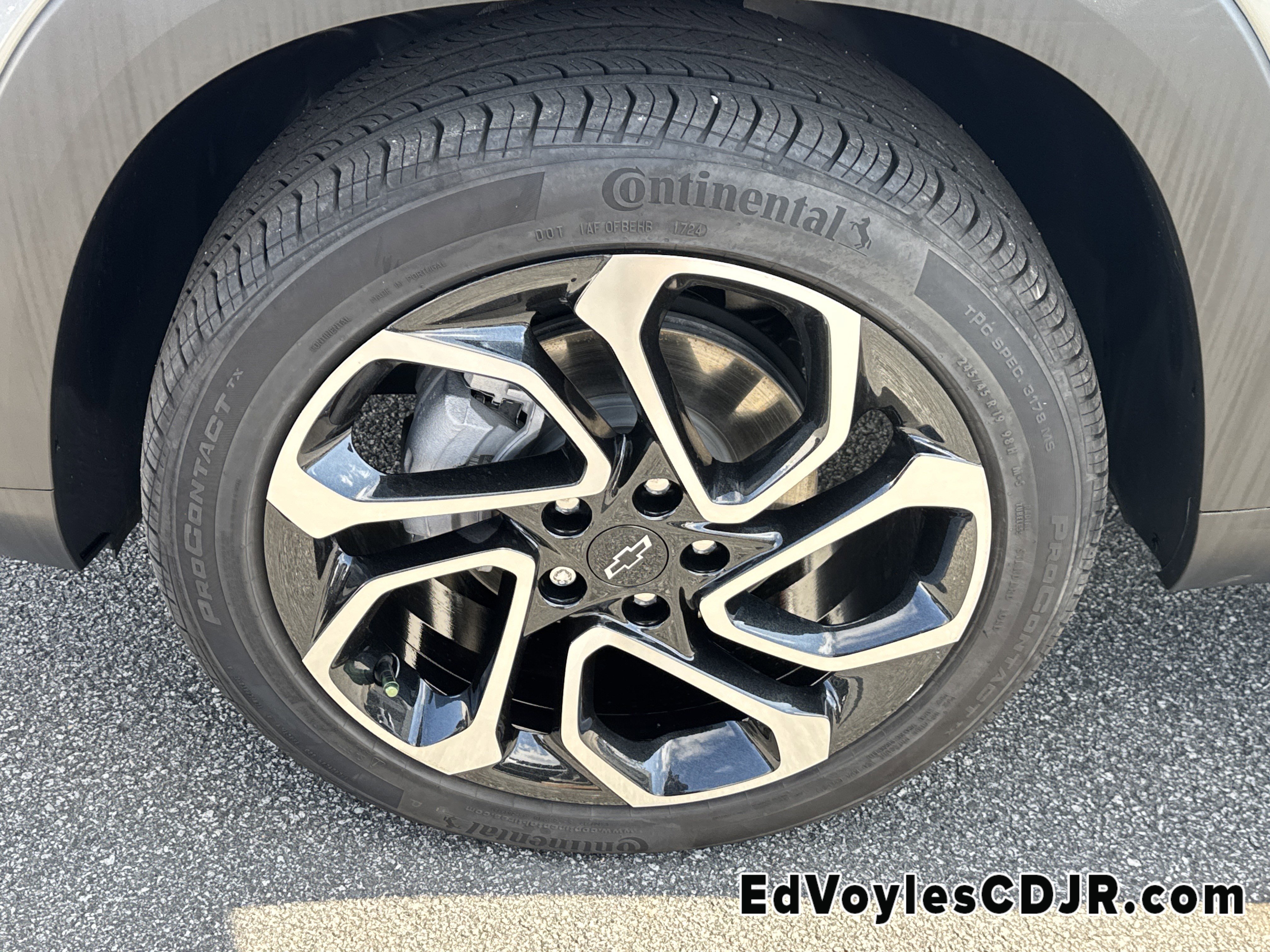 Used 2025 Chevrolet Trax RS w/ Driver Confidence Package image 13