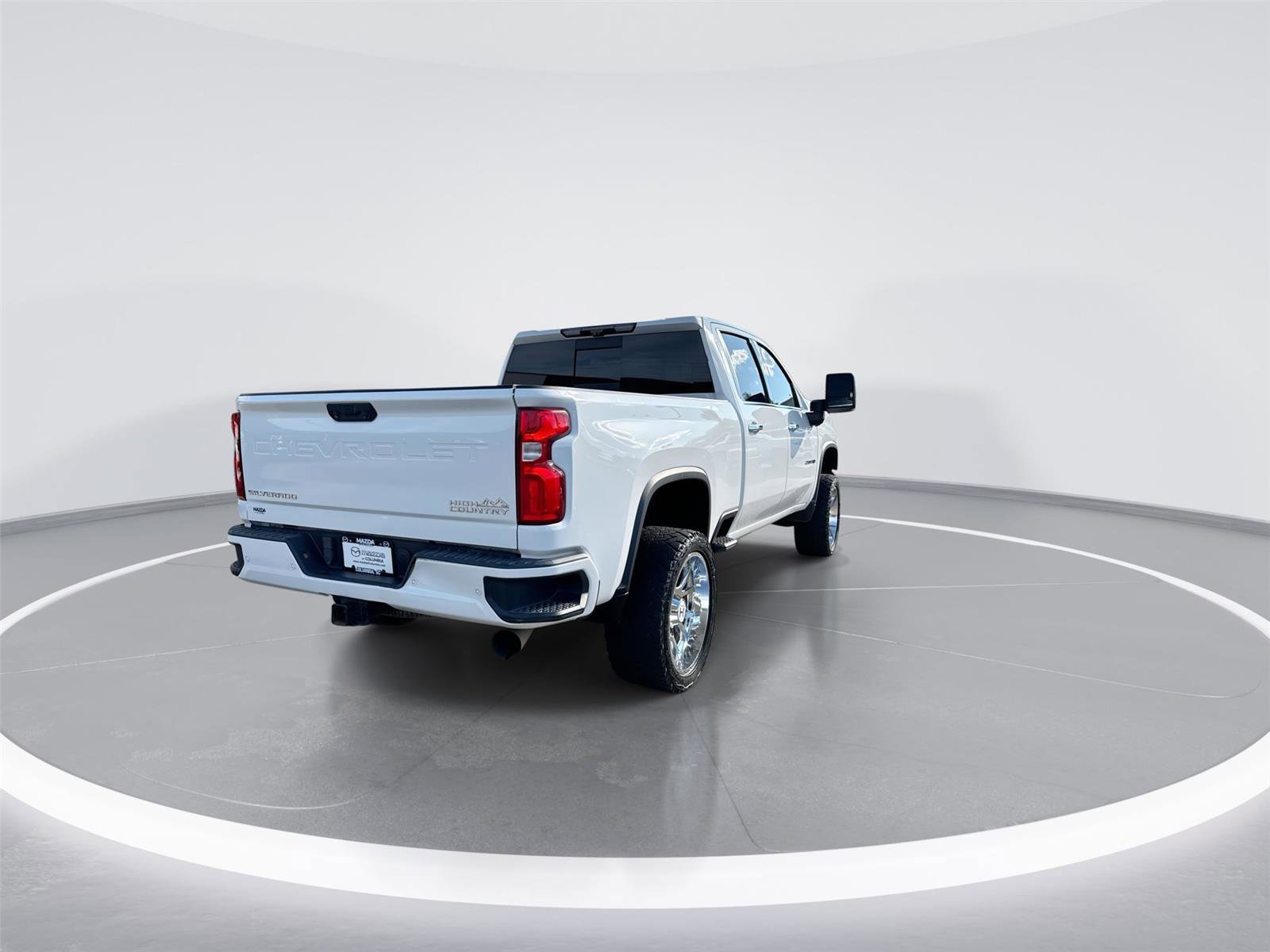 Used 2020 Chevrolet Silverado 2500 High Country w/ Technology Package AWD/4WD image 8