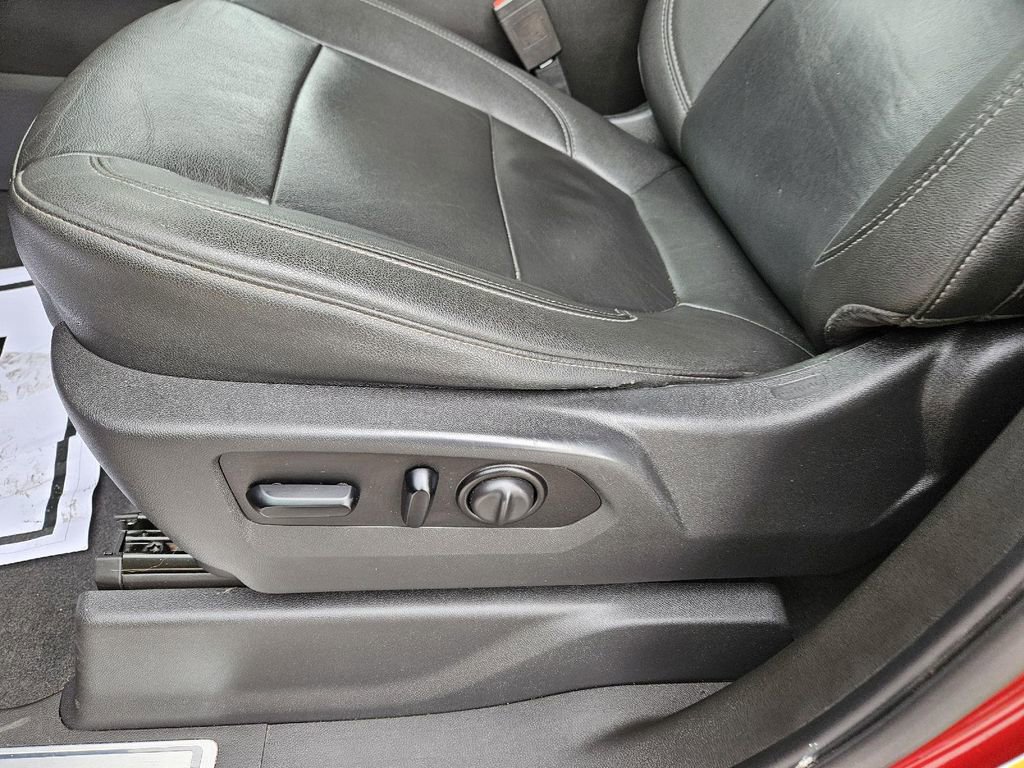 Used 2021 Chevrolet Silverado 1500 RST w/ Convenience Package II AWD/4WD image 25