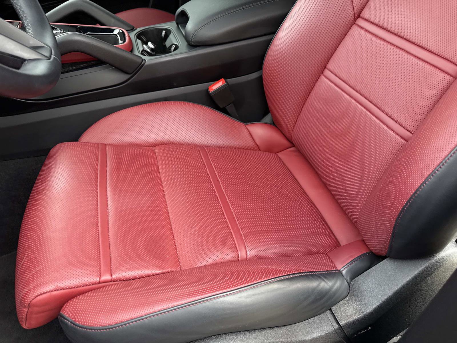 Certified 2024 Porsche Cayenne Coupe image 23