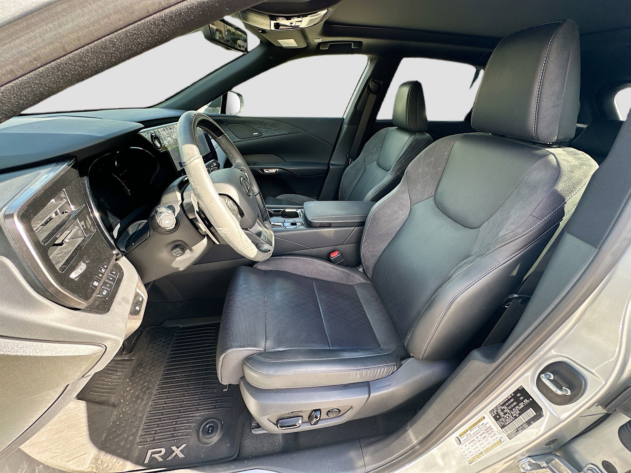 Used 2024 Lexus RX 350 w/ Luxury Package image 21