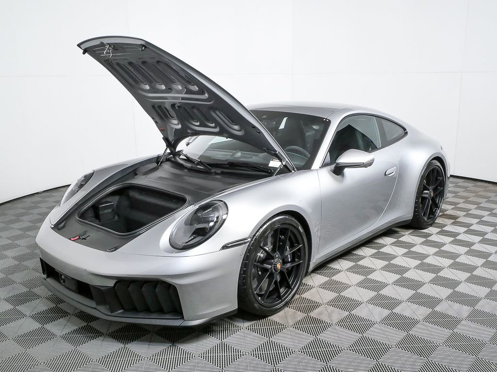 Certified 2026 Porsche 911 Carrera GTS image 31