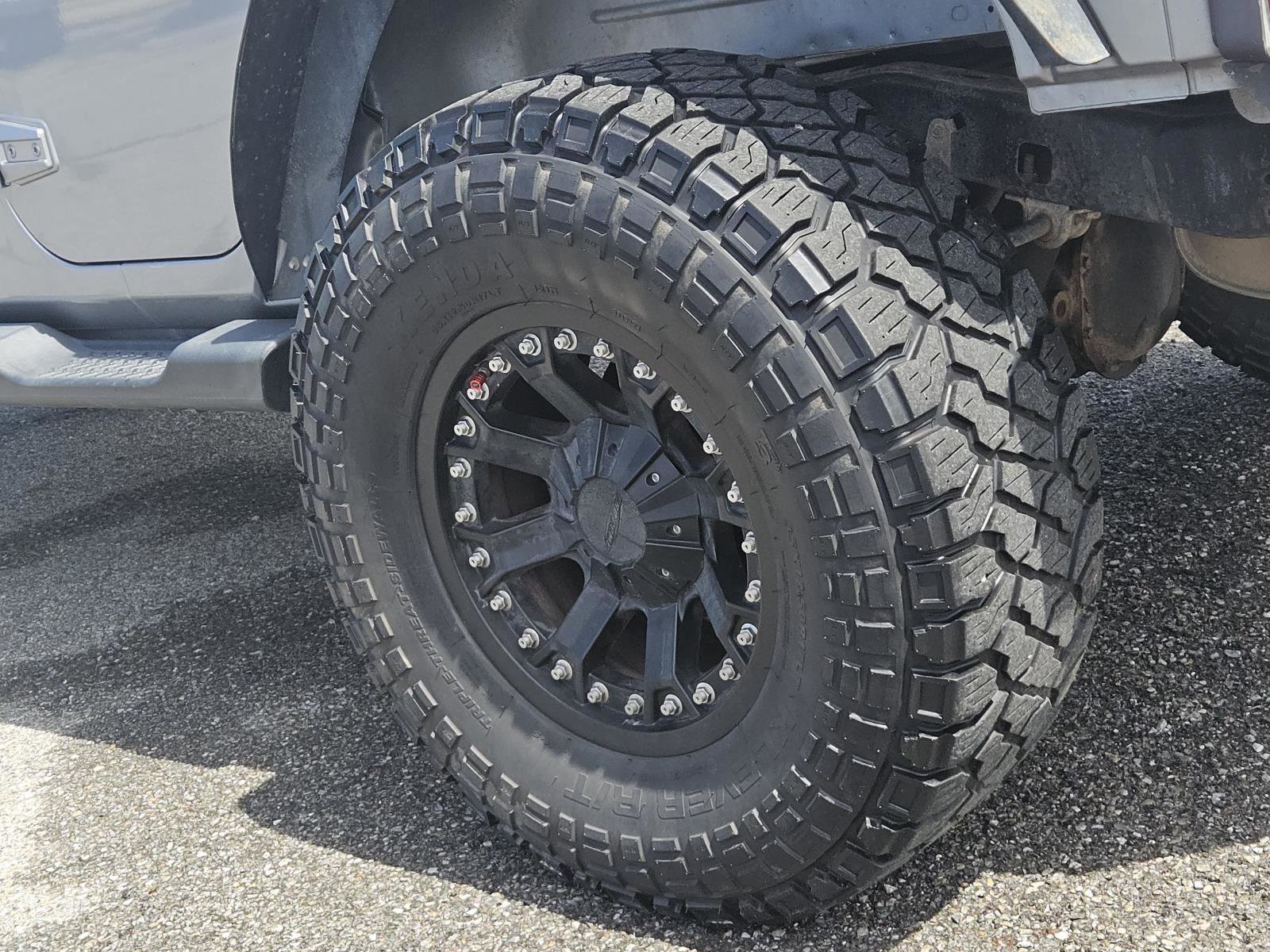 Used 2013 Jeep Wrangler Unlimited Sahara w/ Dual Top Group image 7