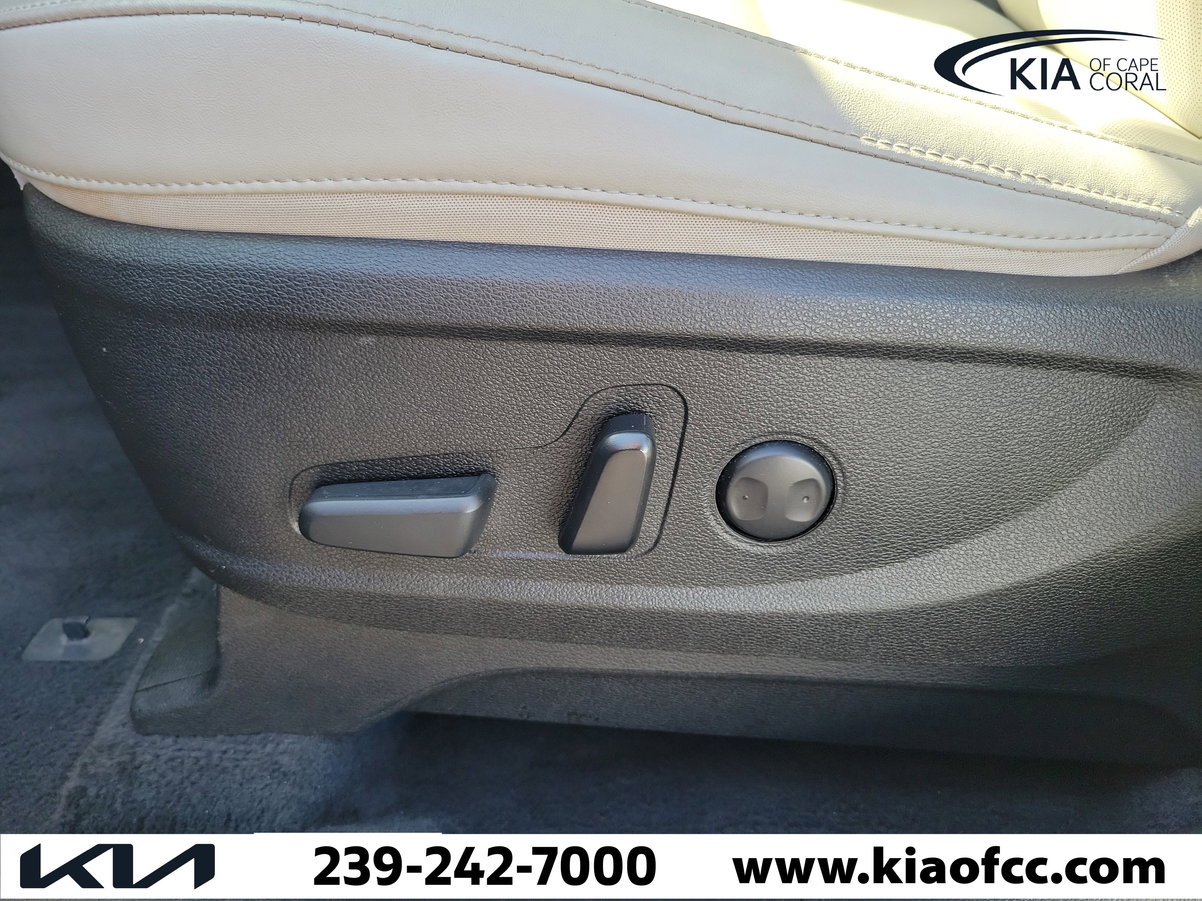 Used 2023 Kia Telluride S image 23