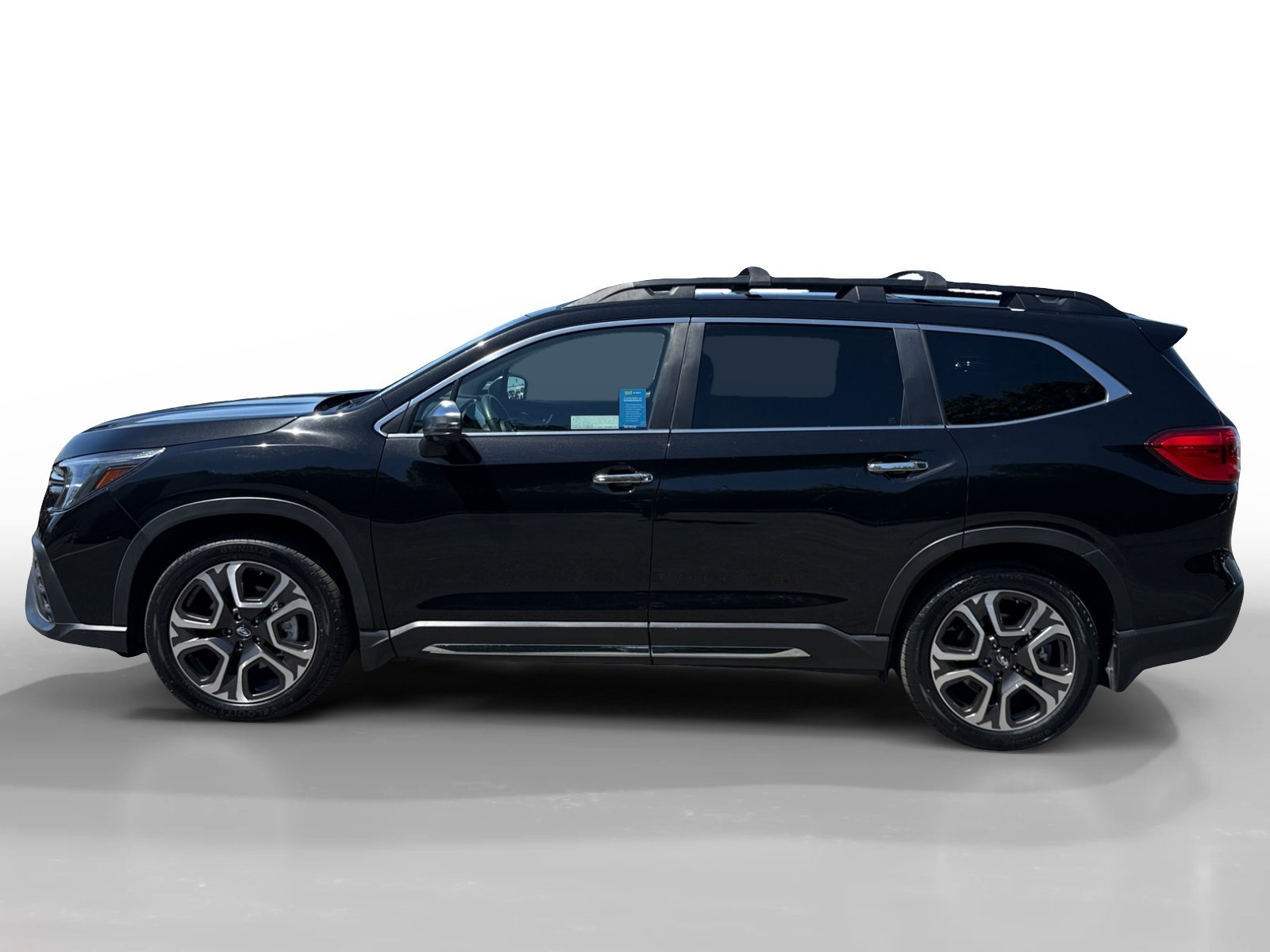 Used 2023 Subaru Ascent Touring image 2