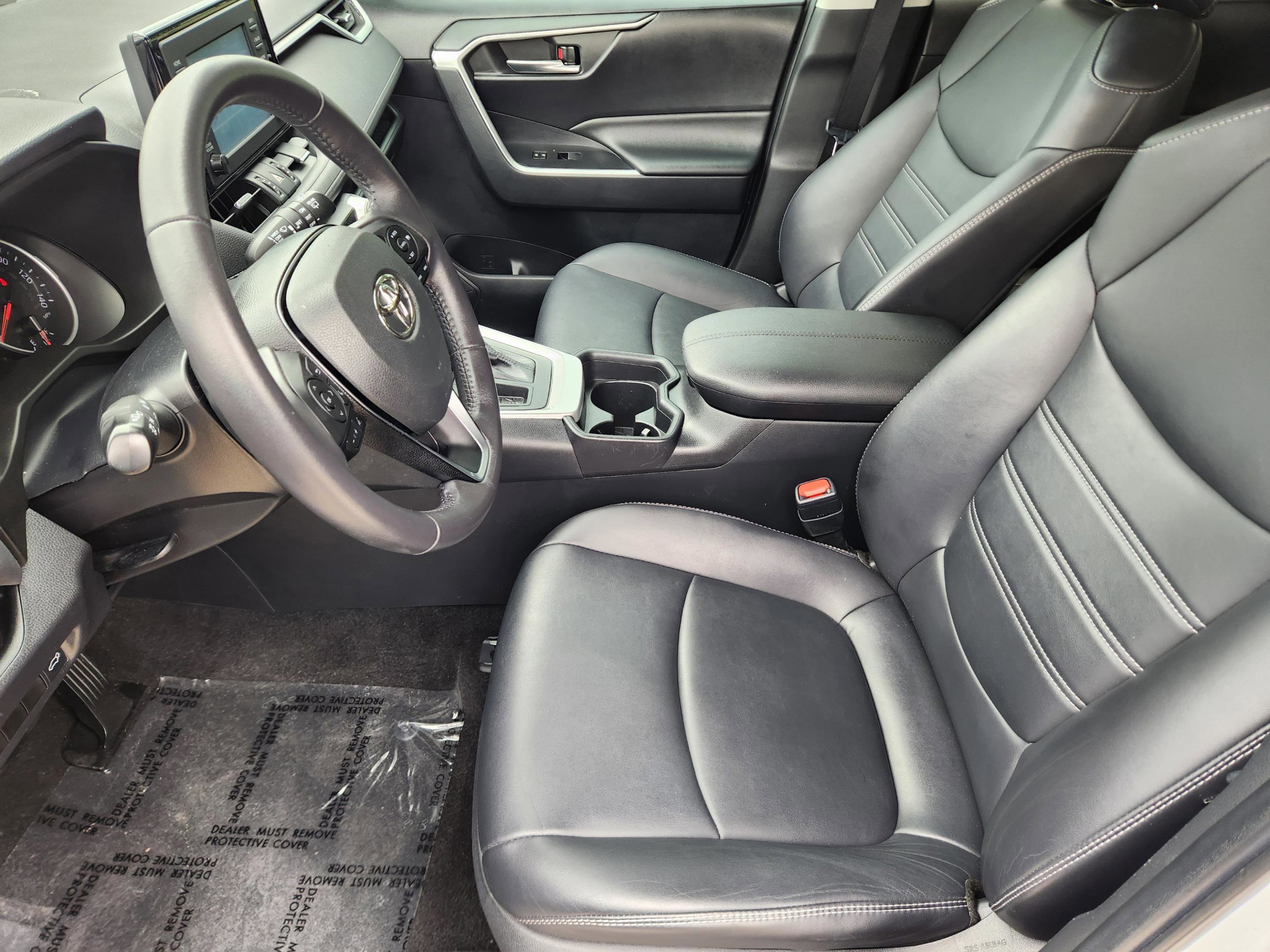 Used 2019 Toyota RAV4 XLE Premium FWD image 5