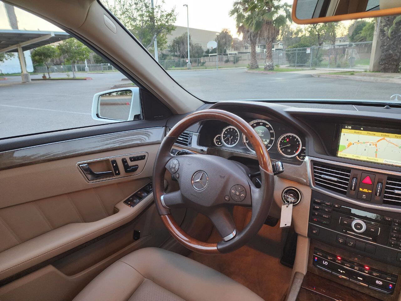 Used 2010 Mercedes-Benz E 350 Sedan image 20