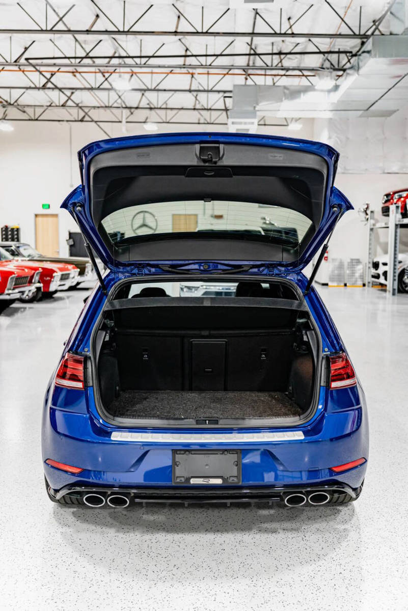 Used 2019 Volkswagen Golf R 4-Door AWD/4WD image 15