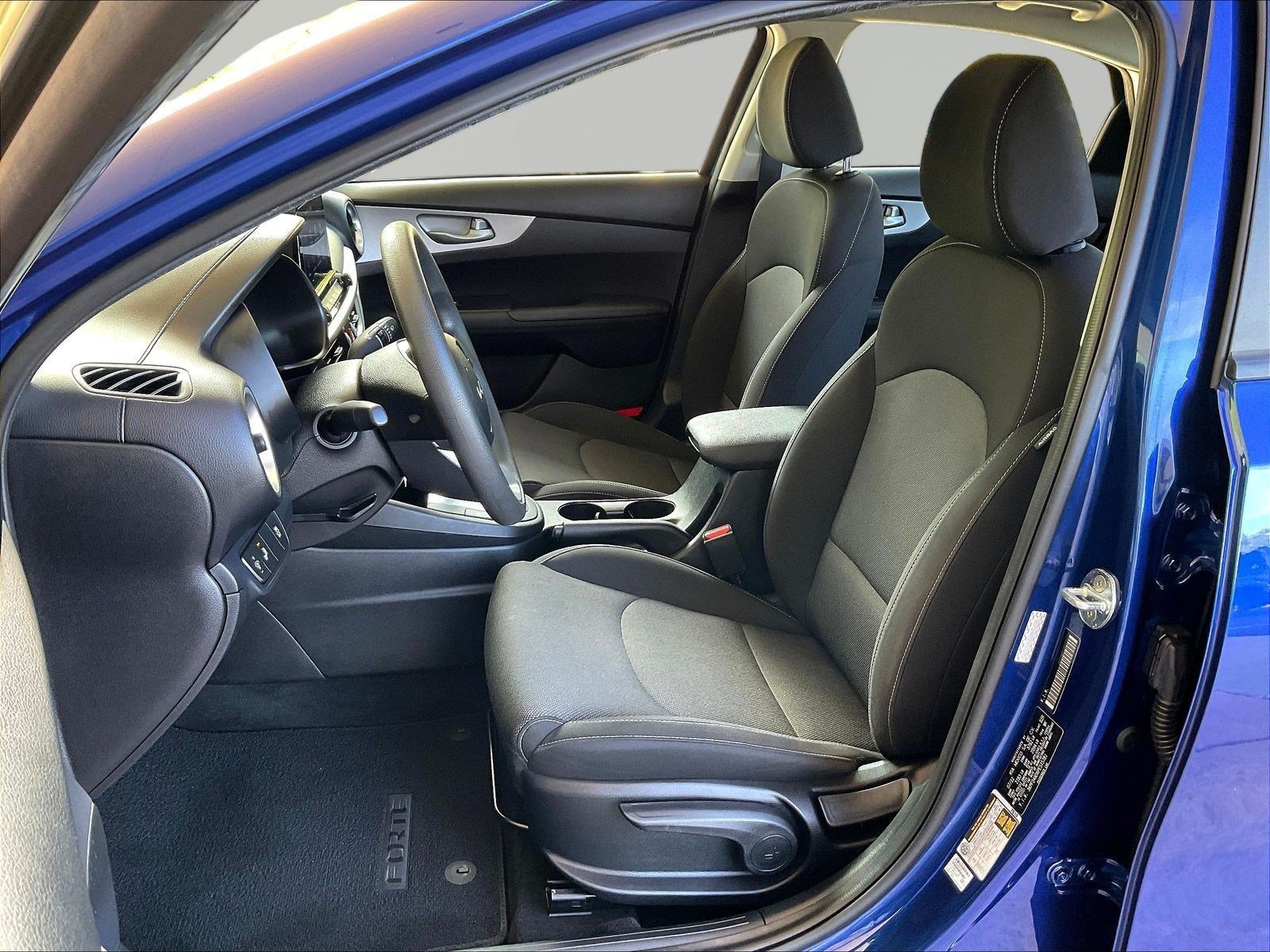 Used 2023 Kia Forte LXS w/ LXS Technology Package FWD image 19
