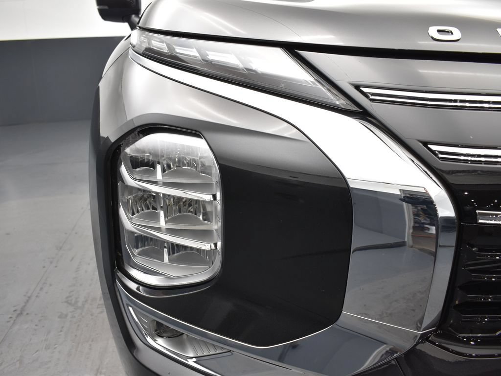 New 2026 Mitsubishi Outlander SE FWD image 6