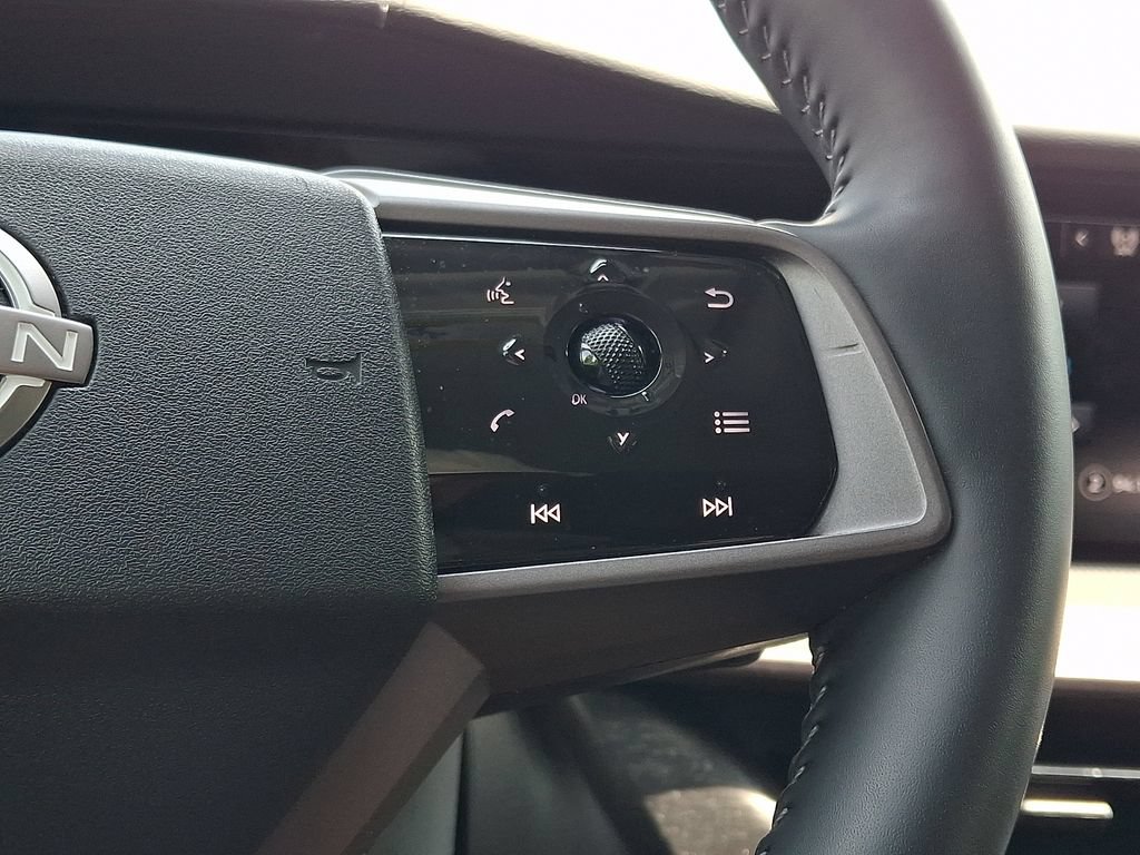 Certified 2025 Nissan Murano SV AWD/4WD image 23