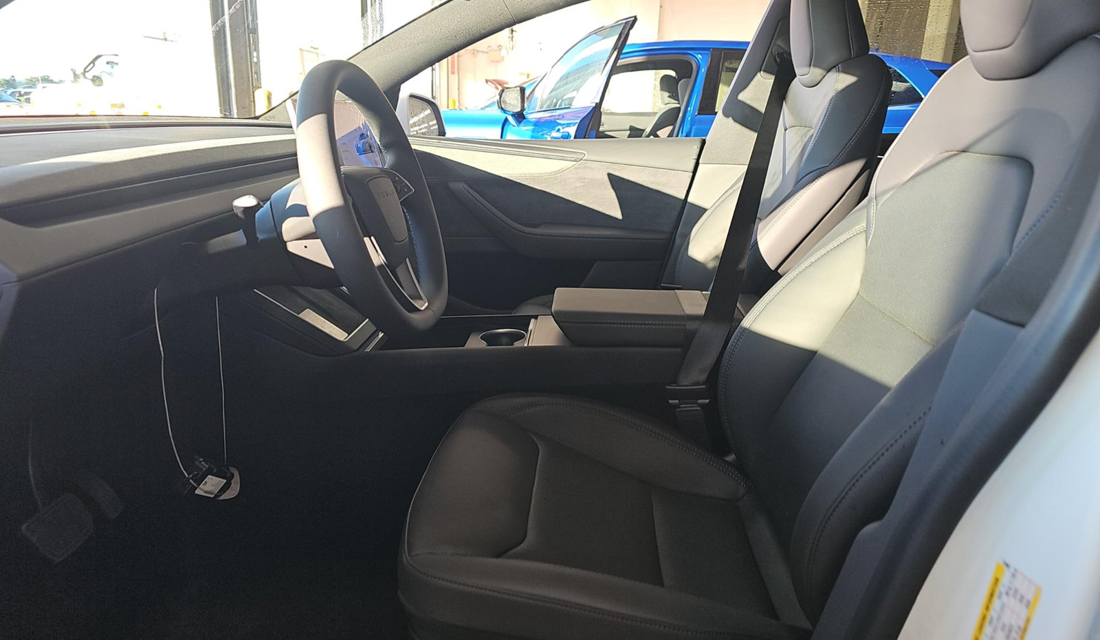 Used 2026 Tesla Model Y Long Range AWD/4WD image 4