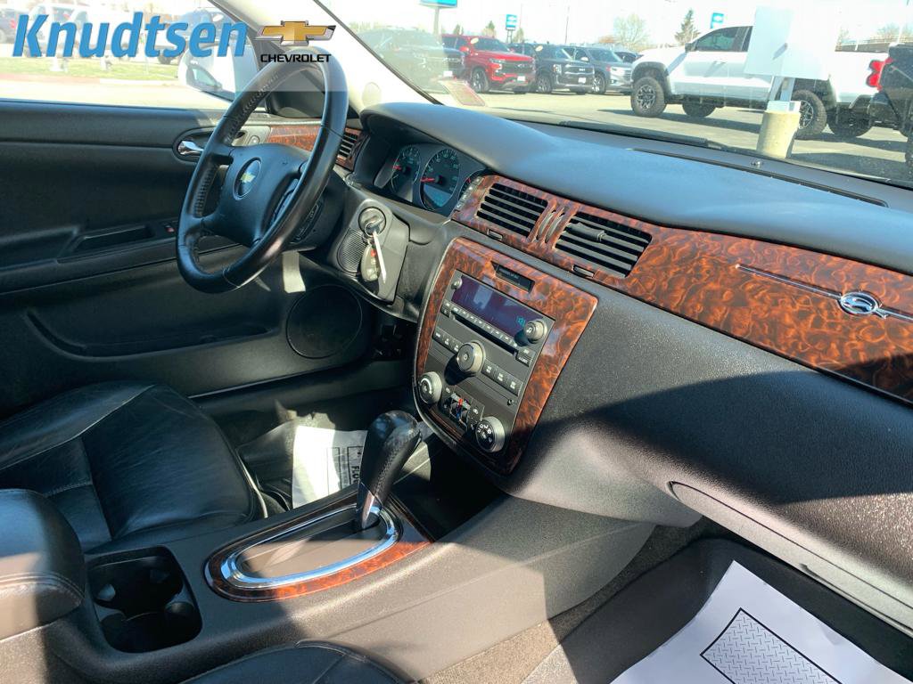 Used 2012 Chevrolet Impala LTZ image 12