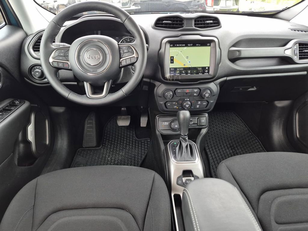 Used 2022 Jeep Renegade Latitude w/ Convenience Group AWD/4WD image 16